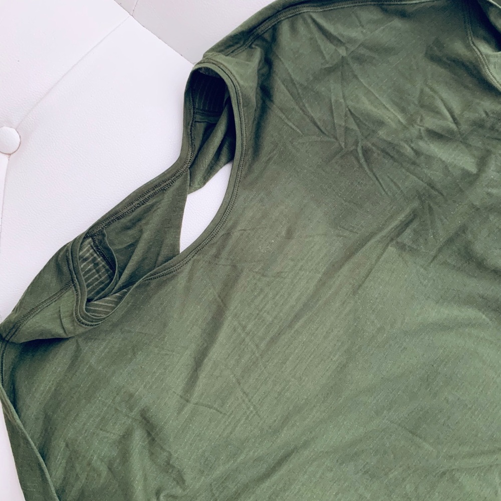 Lululemon Athletica long sleeve top open back - Picture 7 of 9